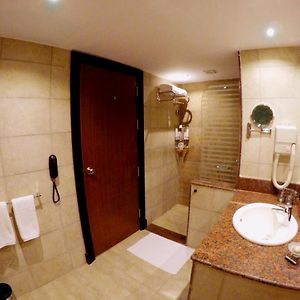 Deluxe Zimmer mit Kingsize-Bett